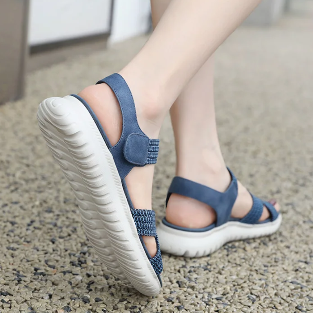 Leichte Komfortsandalen mit elastischem Halt