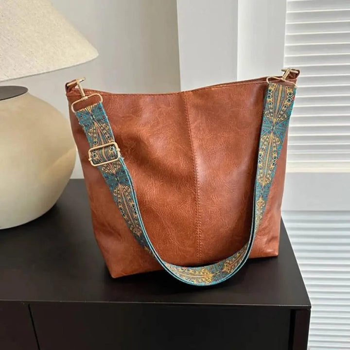 Schulter Tasche mit Verzierung