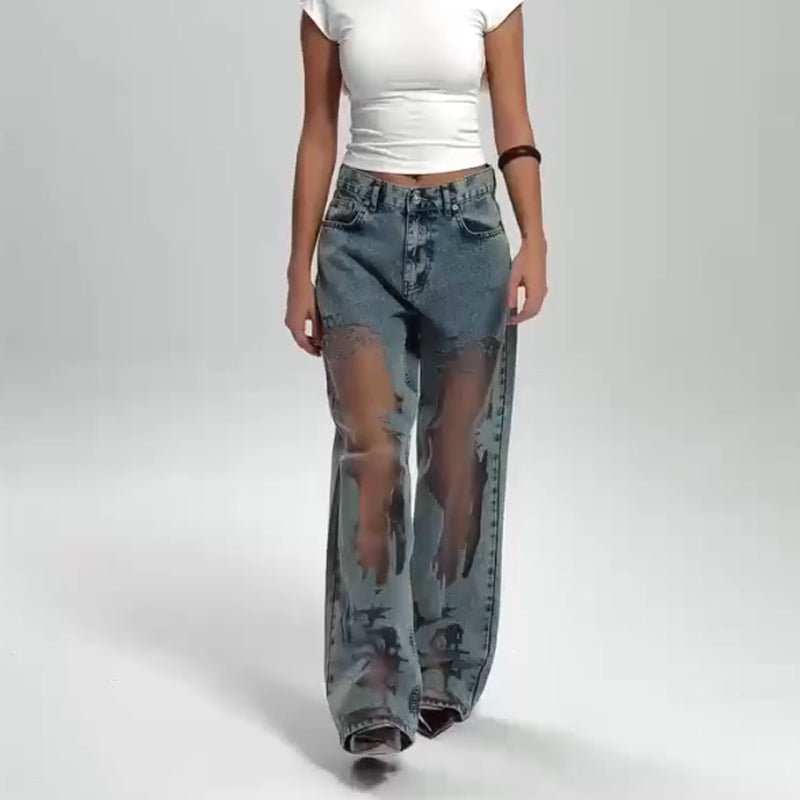 JEANS MIT VINTAGE MESH PATCHWORK PRINT